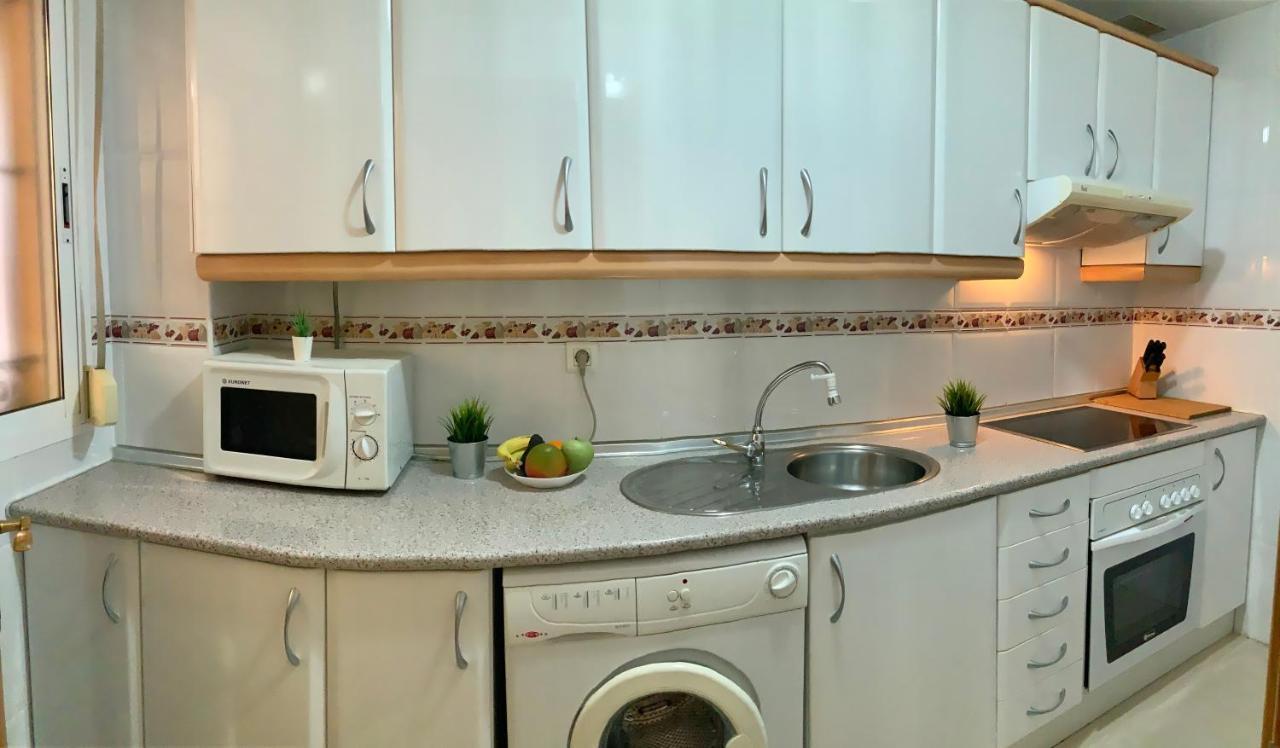 Apartamento De 2 Dormitorios, Gran Terraza, Vistas Al Mar Cerca Playa Carvajal Benalmadena Bagian luar foto