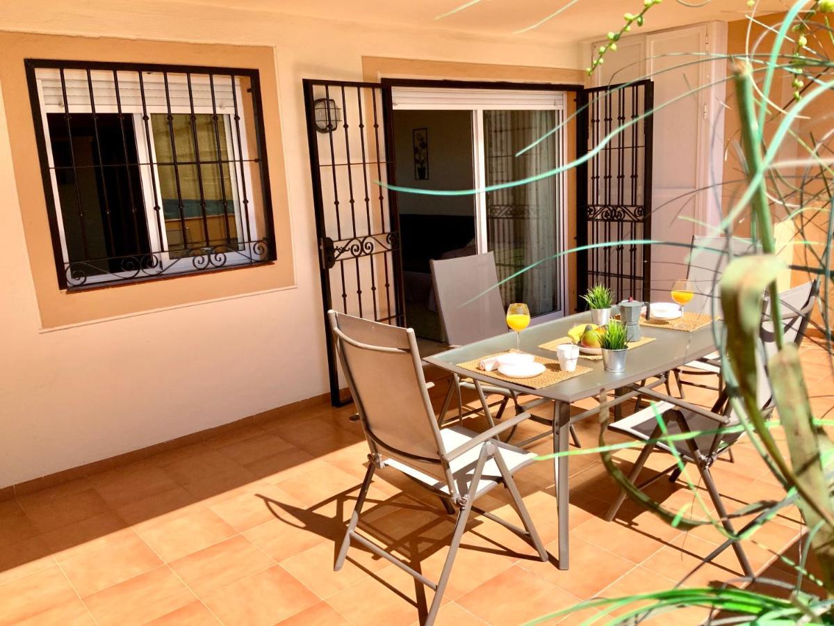 Apartamento De 2 Dormitorios, Gran Terraza, Vistas Al Mar Cerca Playa Carvajal Benalmadena Bagian luar foto