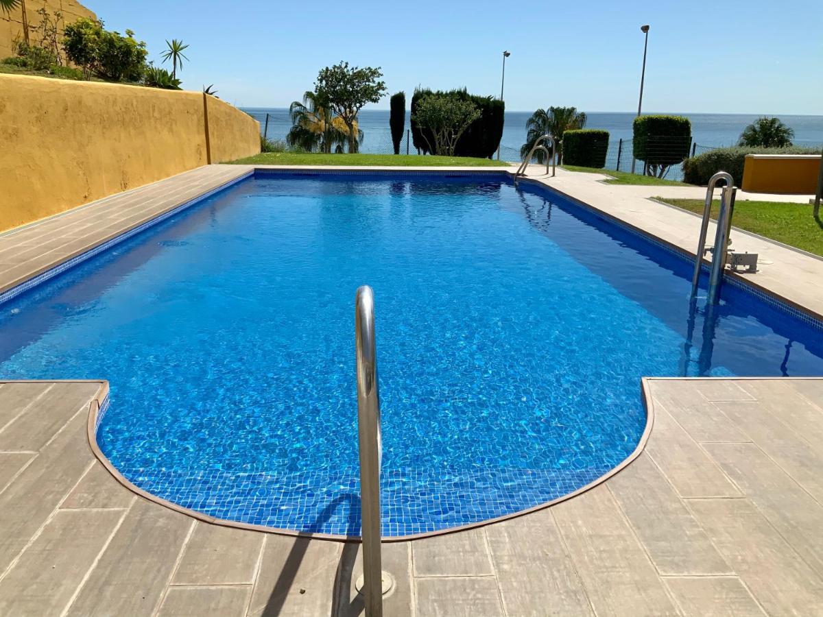 Apartamento De 2 Dormitorios, Gran Terraza, Vistas Al Mar Cerca Playa Carvajal Benalmadena Bagian luar foto