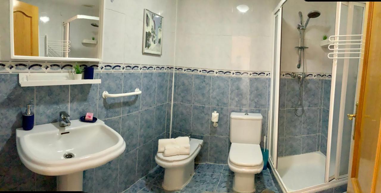 Apartamento De 2 Dormitorios, Gran Terraza, Vistas Al Mar Cerca Playa Carvajal Benalmadena Bagian luar foto