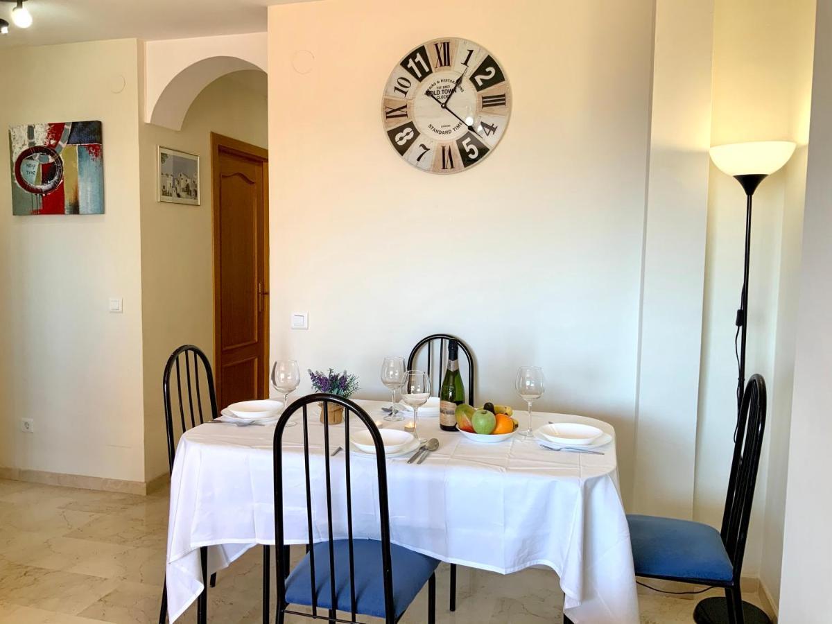 Apartamento De 2 Dormitorios, Gran Terraza, Vistas Al Mar Cerca Playa Carvajal Benalmadena Bagian luar foto