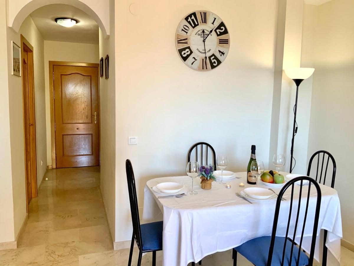 Apartamento De 2 Dormitorios, Gran Terraza, Vistas Al Mar Cerca Playa Carvajal Benalmadena Bagian luar foto