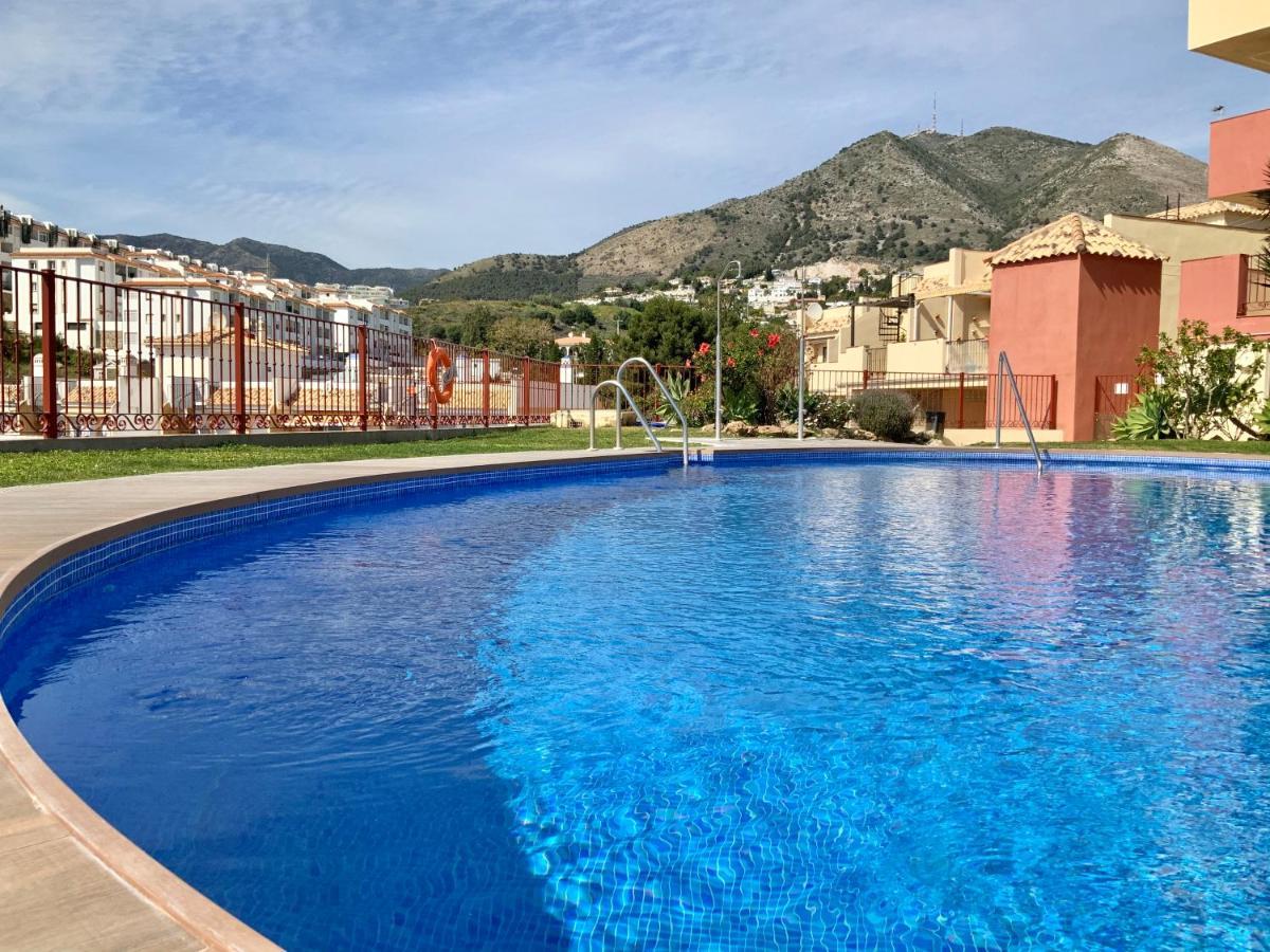 Apartamento De 2 Dormitorios, Gran Terraza, Vistas Al Mar Cerca Playa Carvajal Benalmadena Bagian luar foto