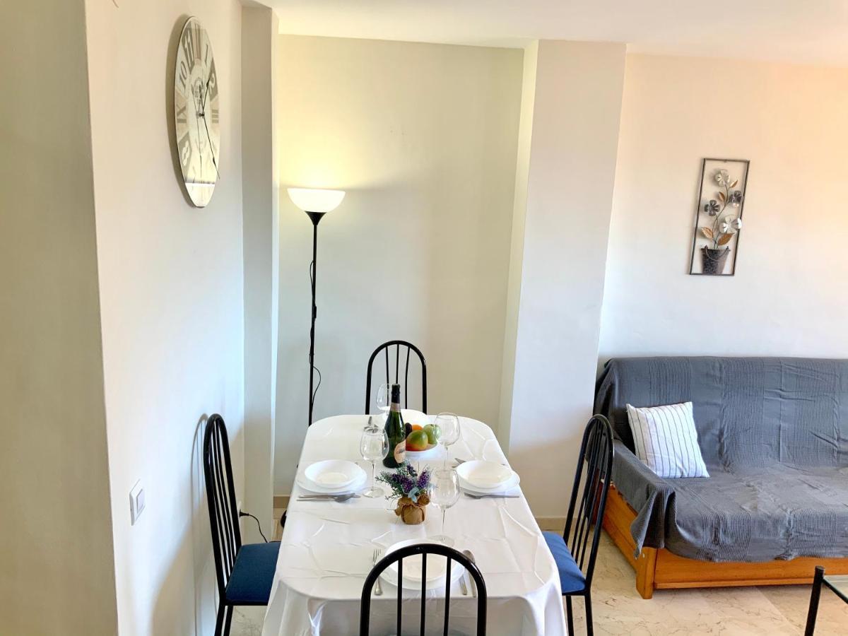 Apartamento De 2 Dormitorios, Gran Terraza, Vistas Al Mar Cerca Playa Carvajal Benalmadena Bagian luar foto